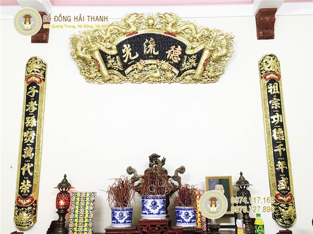 Cuốn thư câu đối Đức Lưu Quang bằng đồng vàng 1m55