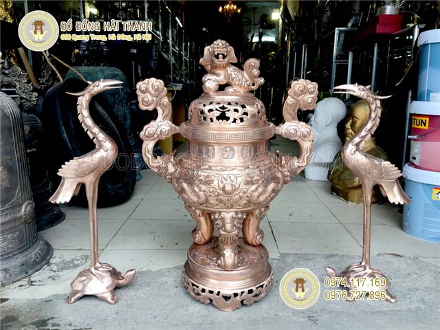 Bộ lư hương, đỉnh đồng cho nhà thờ họ cao 90 cm chất liệu đồng đỏ