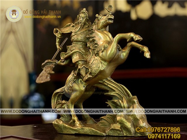 Tượng quan công bằng đồng